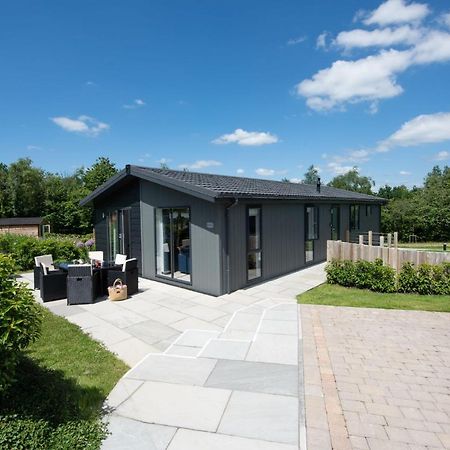 Buttercup Lodge, 33 Roadford Lake Lodges Lifton المظهر الخارجي الصورة