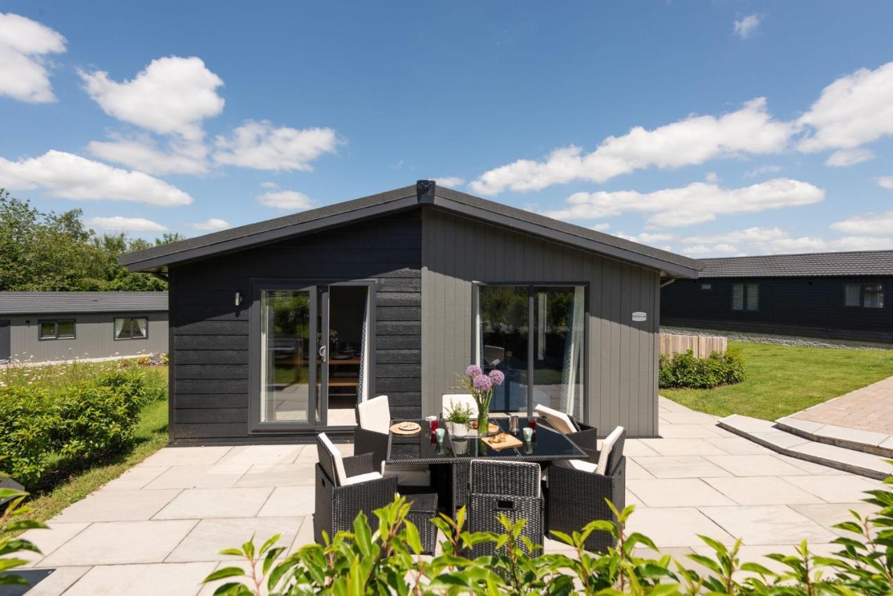 Buttercup Lodge, 33 Roadford Lake Lodges Lifton المظهر الخارجي الصورة