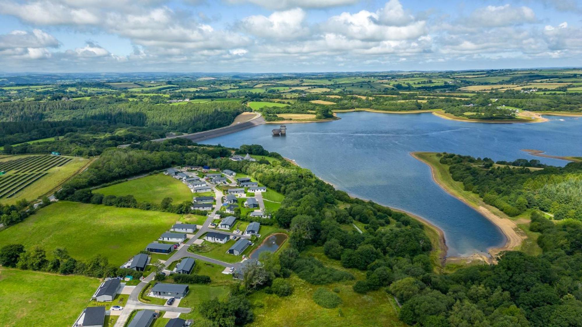 Buttercup Lodge, 33 Roadford Lake Lodges Lifton المظهر الخارجي الصورة